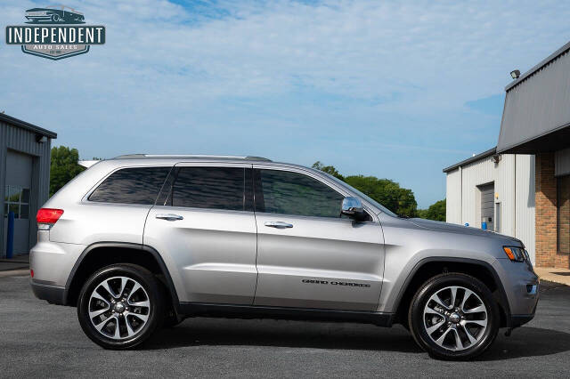 jeep grand cherokee 2018 1C4RJFBG1JC165797 image jeep grand cherokee 2018 1C4RJFBG1JC165797 image